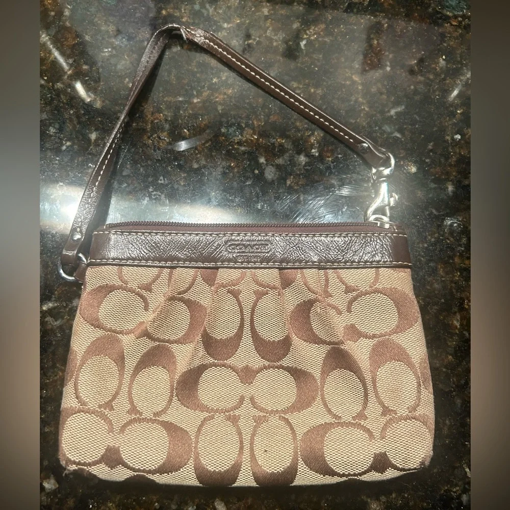 Coach wristlet - Picture 1 of 7